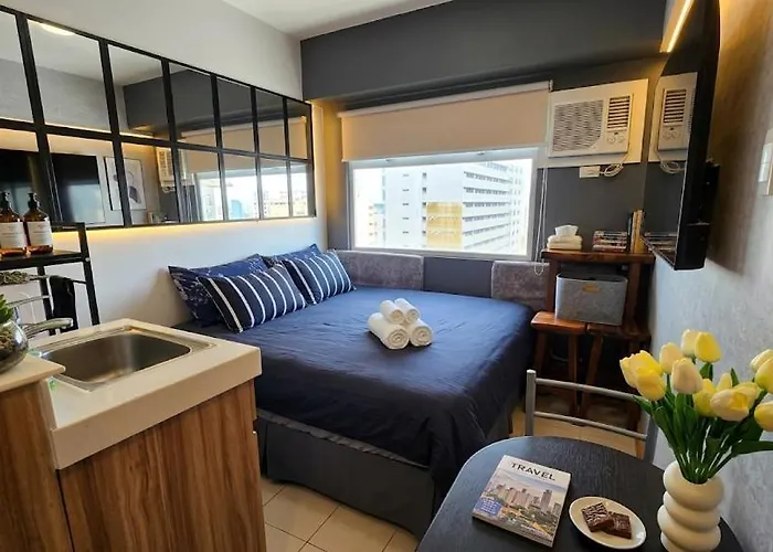 Apartment Neil's Chillpad At Urban Deca *